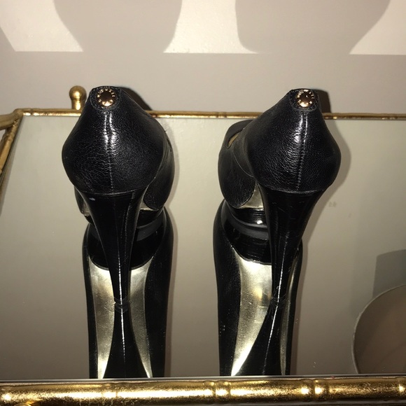 Michael Michael Kors Platform Pumps - Picture 3 of 6